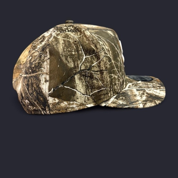 New Era White Sox Camo Snapback with White Logo - Picture 4 of 6